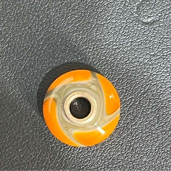 Trollbeads Retired Orange Armadillo- 61307 - Picture 7 of 7